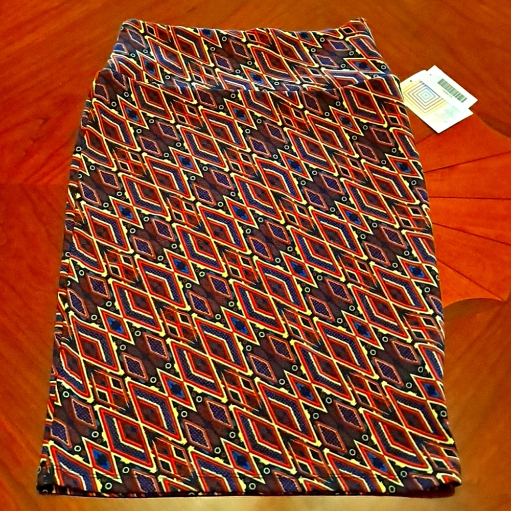 NWT LuLaRoe Cassie pencil skirt